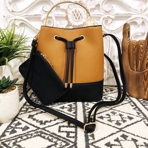 NWT Black & Tan Bucket Shoulder Purse